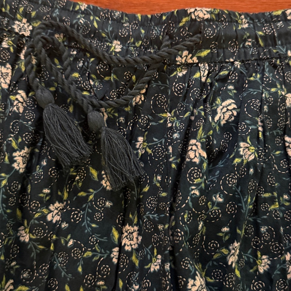Old Navy flounce shorts - Picture 9 of 9